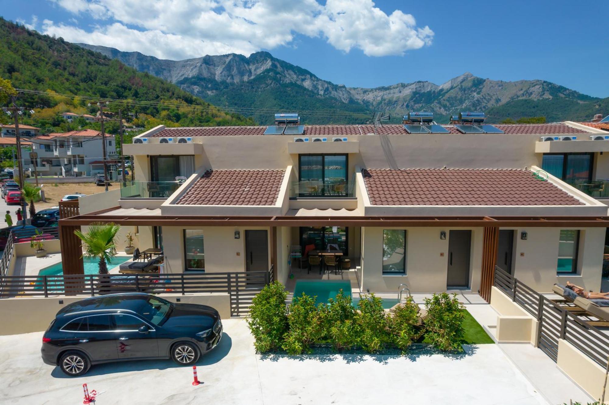 Ntinas Seaside Villa